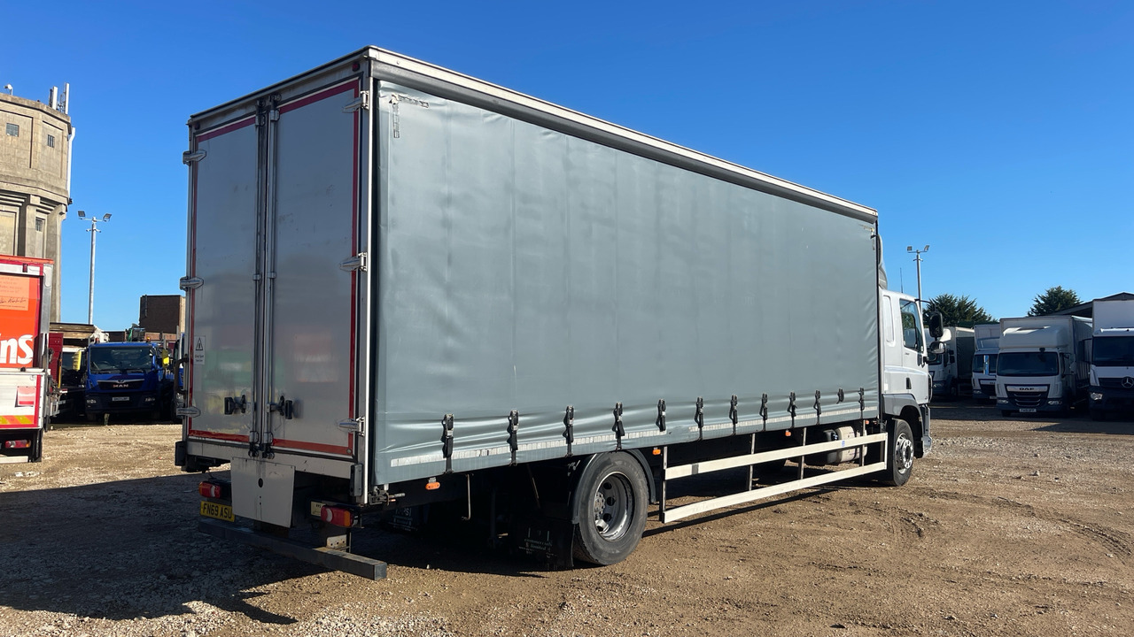 Daf CF 260 - Schuifzeilen vrachtwagen: afbeelding 4 Daf CF 260 - Schuifzeilen vrachtwagen: afbeelding 4