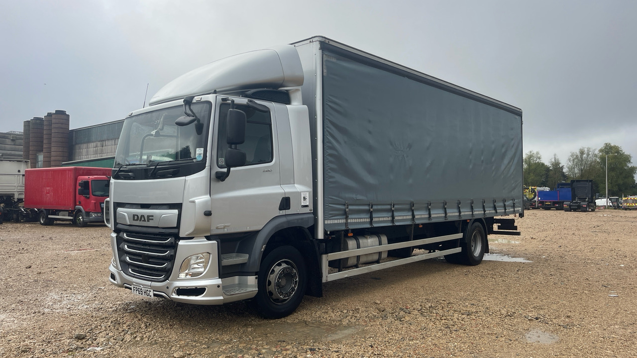 Daf CF 260 - Schuifzeilen vrachtwagen: afbeelding 2 Daf CF 260 - Schuifzeilen vrachtwagen: afbeelding 2