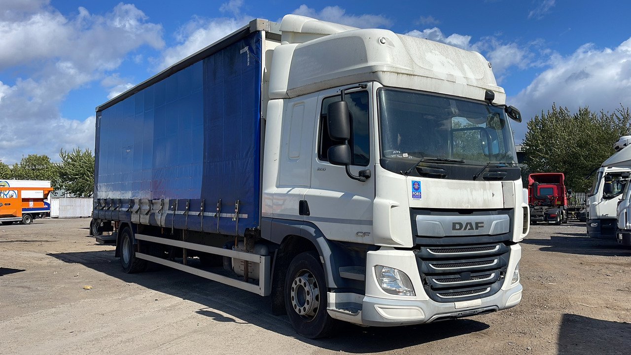 Daf CF 260 - Schuifzeilen vrachtwagen: afbeelding 1 Daf CF 260 - Schuifzeilen vrachtwagen: afbeelding 1