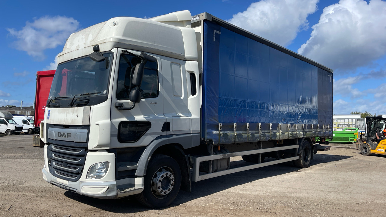 Daf CF 260 - Schuifzeilen vrachtwagen: afbeelding 3 Daf CF 260 - Schuifzeilen vrachtwagen: afbeelding 3
