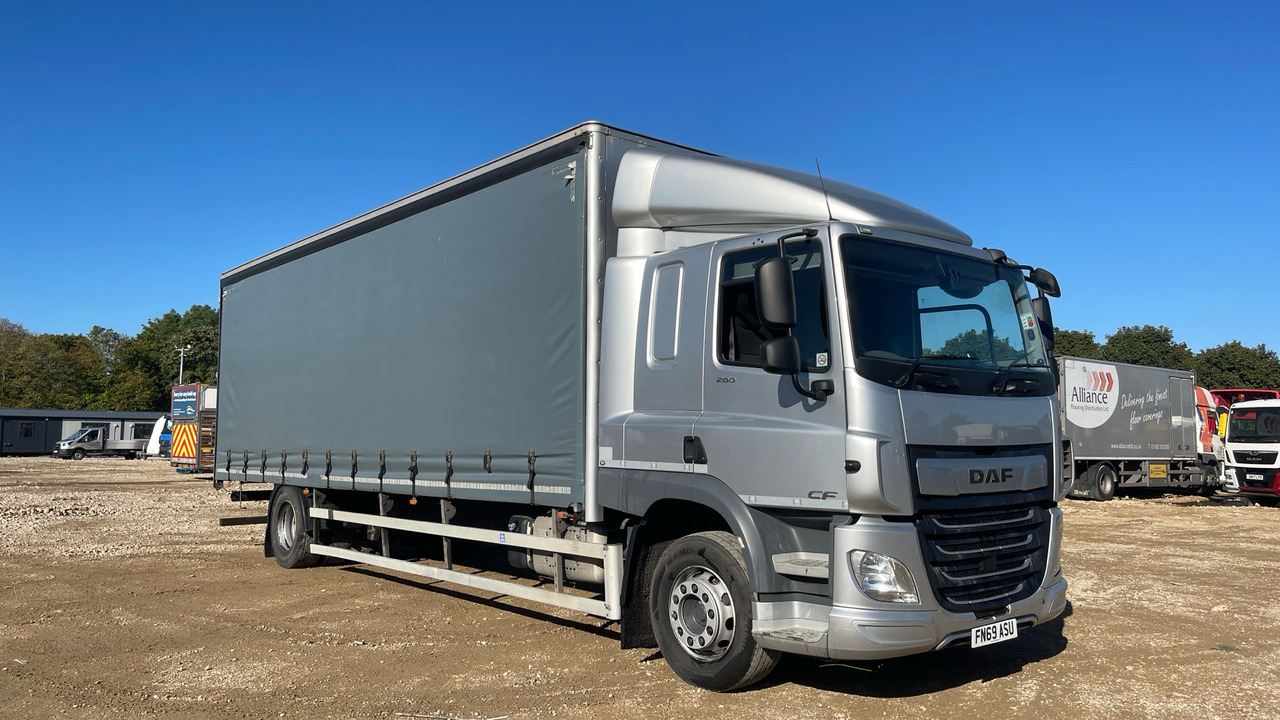 Daf CF 260 - Schuifzeilen vrachtwagen: afbeelding 1 Daf CF 260 - Schuifzeilen vrachtwagen: afbeelding 1