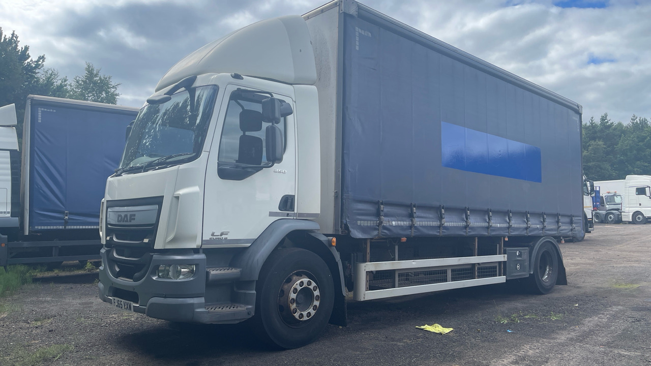 Daf LF 250 - Schuifzeilen vrachtwagen: afbeelding 2 Daf LF 250 - Schuifzeilen vrachtwagen: afbeelding 2