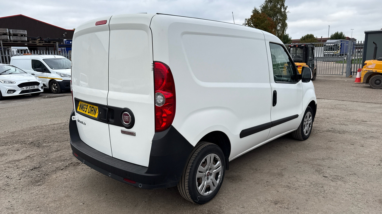 FIAT DOBLO 1.3 Multijet 95 - Kleine bestelwagen: afbeelding 4 FIAT DOBLO 1.3 Multijet 95 - Kleine bestelwagen: afbeelding 4