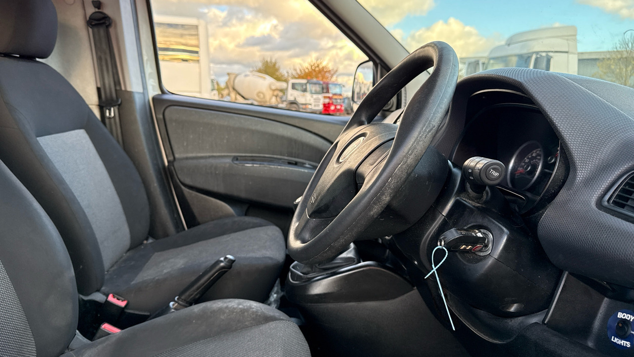 Fiat Doblo Work Up II 1.6 MULTIJET 16V - Bestelwagen met open laadbak: afbeelding 5 Fiat Doblo Work Up II 1.6 MULTIJET 16V - Bestelwagen met open laadbak: afbeelding 5