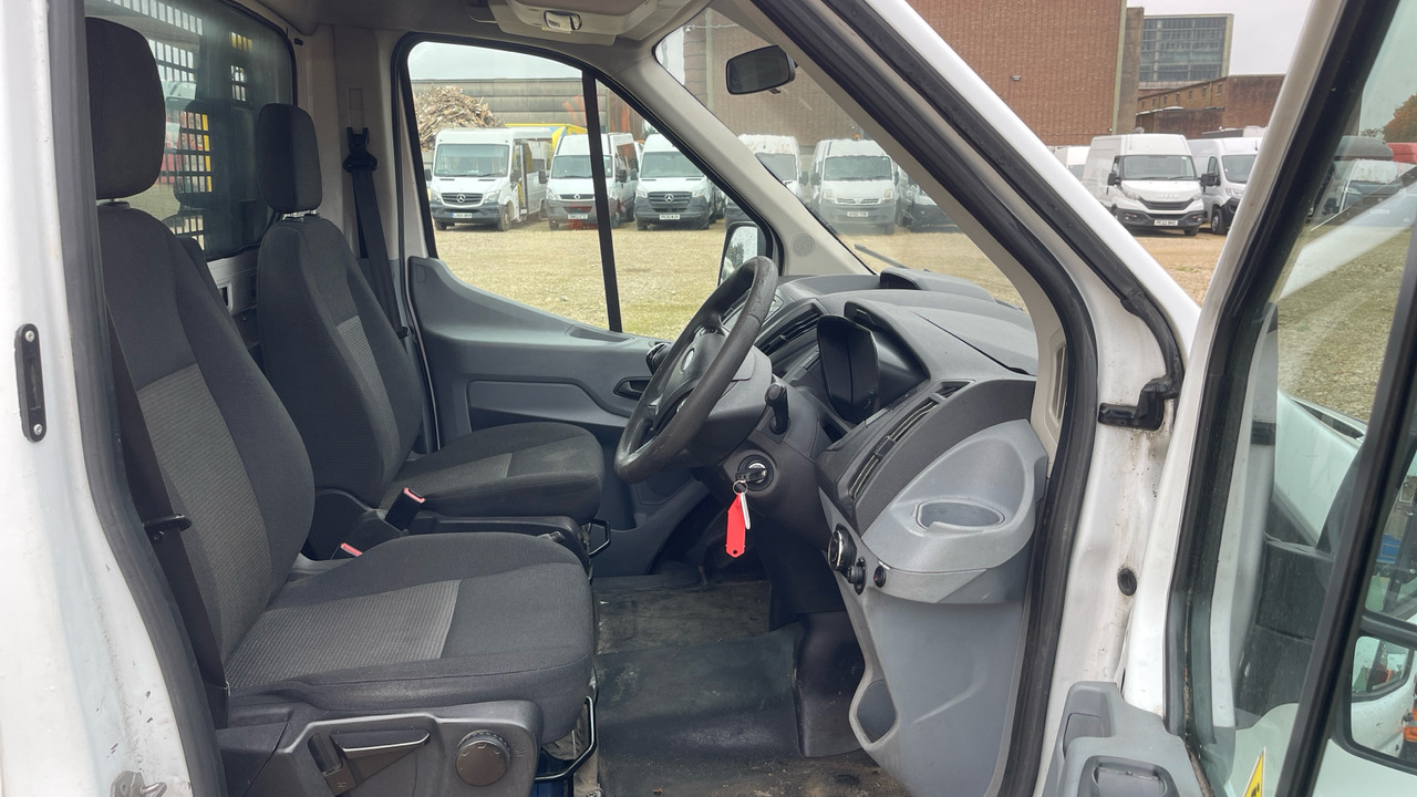 Ford Transit 350 2.2 TDCI 125PS - Bestelwagen met open laadbak: afbeelding 5 Ford Transit 350 2.2 TDCI 125PS - Bestelwagen met open laadbak: afbeelding 5