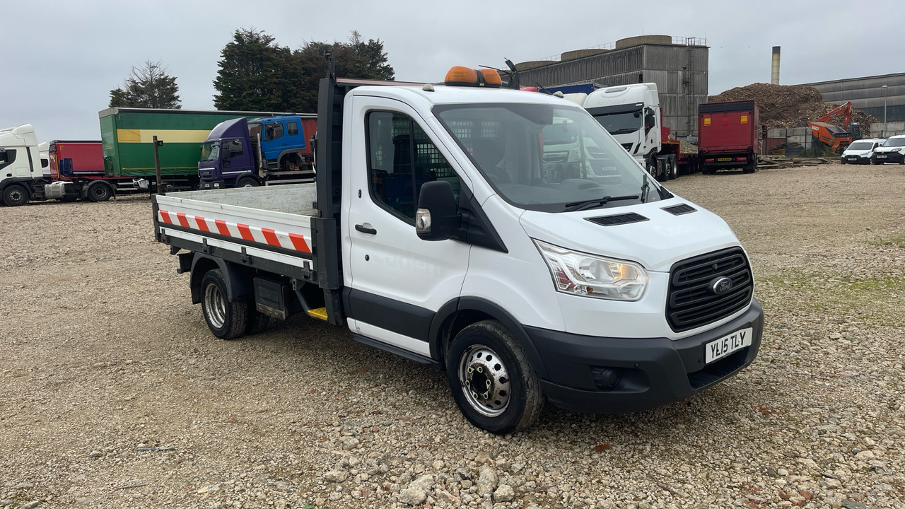 Ford Transit 350 2.2 TDCI 125PS - Bestelwagen met open laadbak: afbeelding 1 Ford Transit 350 2.2 TDCI 125PS - Bestelwagen met open laadbak: afbeelding 1