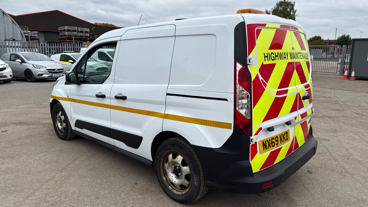 Ford Transit Connect 200 1.5 ECOBLUE 75PS - Kleine bestelwagen: afbeelding 3 Ford Transit Connect 200 1.5 ECOBLUE 75PS - Kleine bestelwagen: afbeelding 3