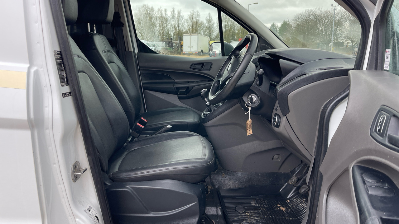 Ford Transit Connect 220 1.5 ECOBLUE 100PS - Kleine bestelwagen: afbeelding 5 Ford Transit Connect 220 1.5 ECOBLUE 100PS - Kleine bestelwagen: afbeelding 5