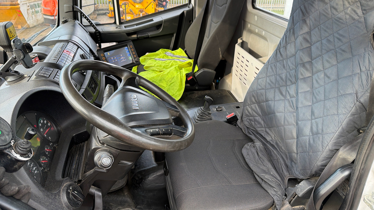 IVECO EUROCARGO 150-250 - Veegwagen: afbeelding 5 IVECO EUROCARGO 150-250 - Veegwagen: afbeelding 5