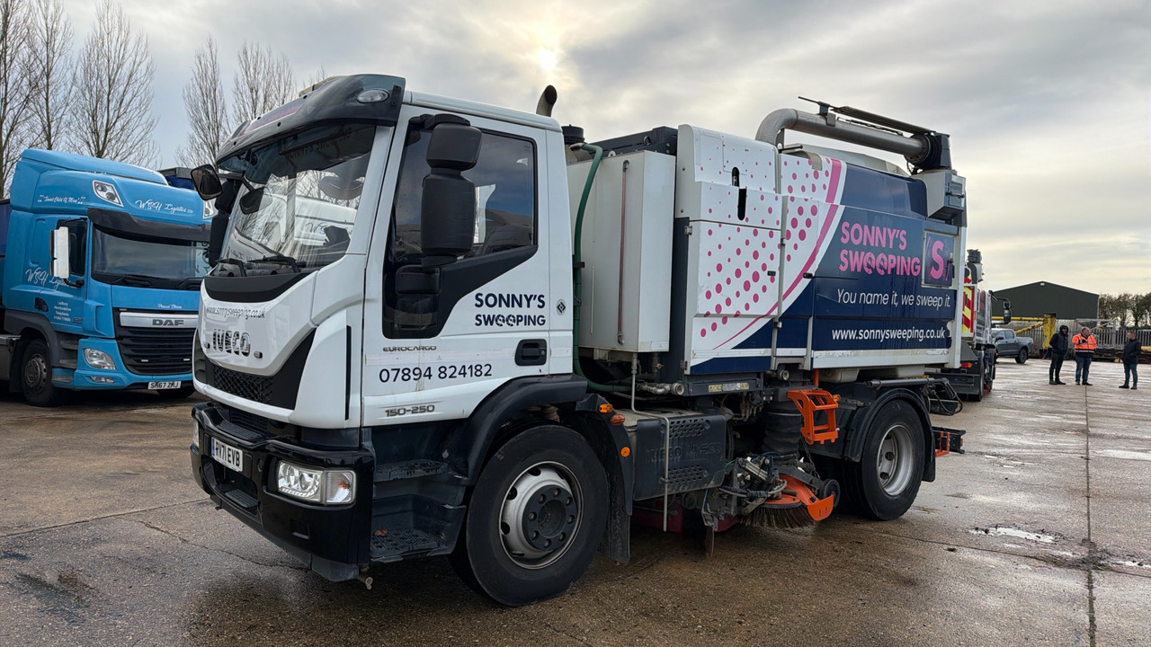 IVECO EUROCARGO 150-250 - Veegwagen: afbeelding 2 IVECO EUROCARGO 150-250 - Veegwagen: afbeelding 2