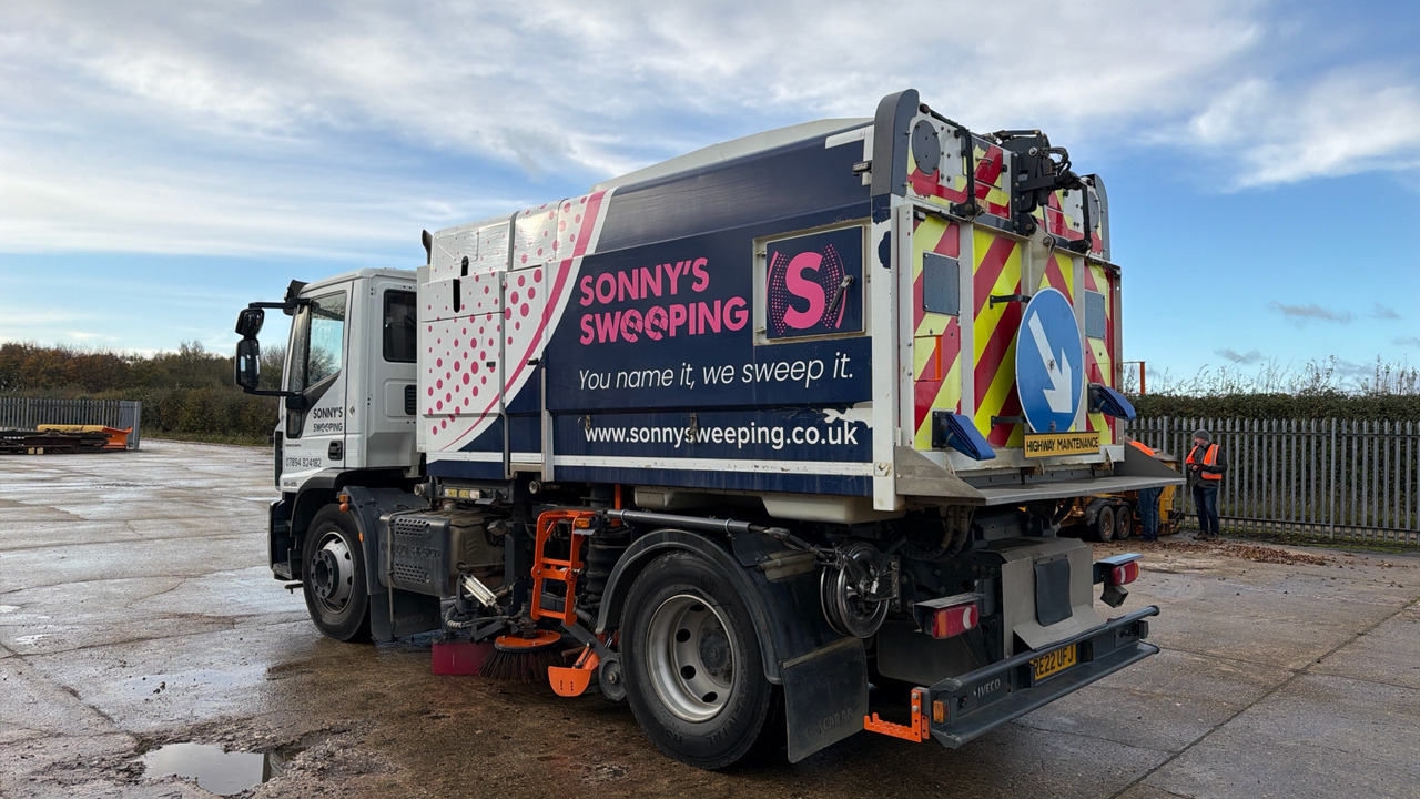 IVECO EUROCARGO 150-250 - Veegwagen: afbeelding 3 IVECO EUROCARGO 150-250 - Veegwagen: afbeelding 3