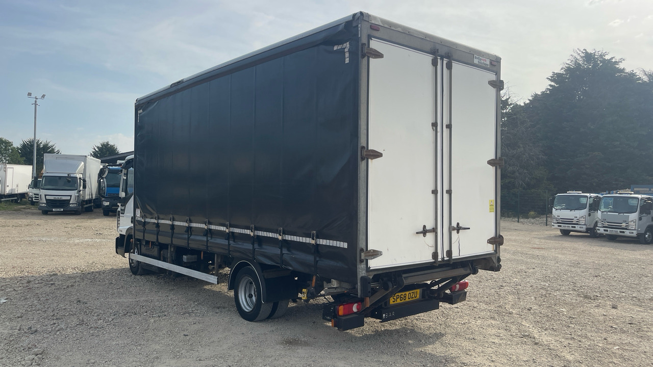 IVECO EUROCARGO 75-160 - Schuifzeilen vrachtwagen: afbeelding 3 IVECO EUROCARGO 75-160 - Schuifzeilen vrachtwagen: afbeelding 3