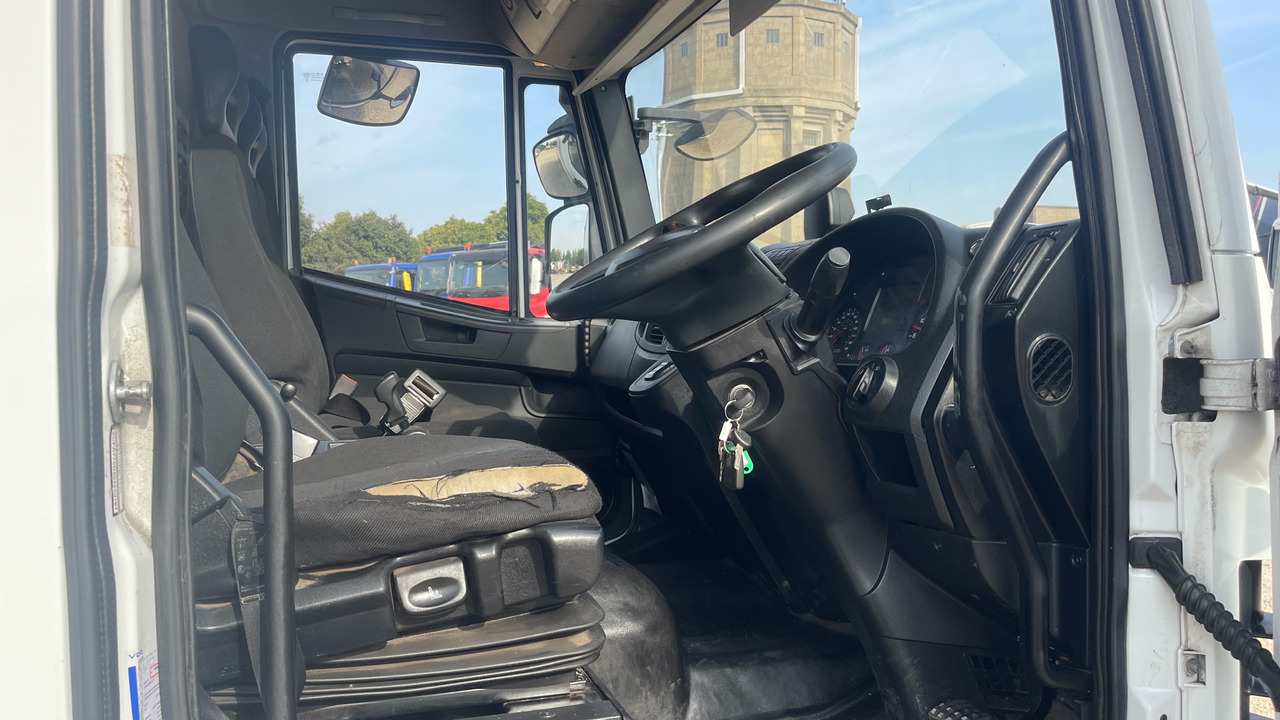 IVECO EUROCARGO 75-160 - Schuifzeilen vrachtwagen: afbeelding 5 IVECO EUROCARGO 75-160 - Schuifzeilen vrachtwagen: afbeelding 5