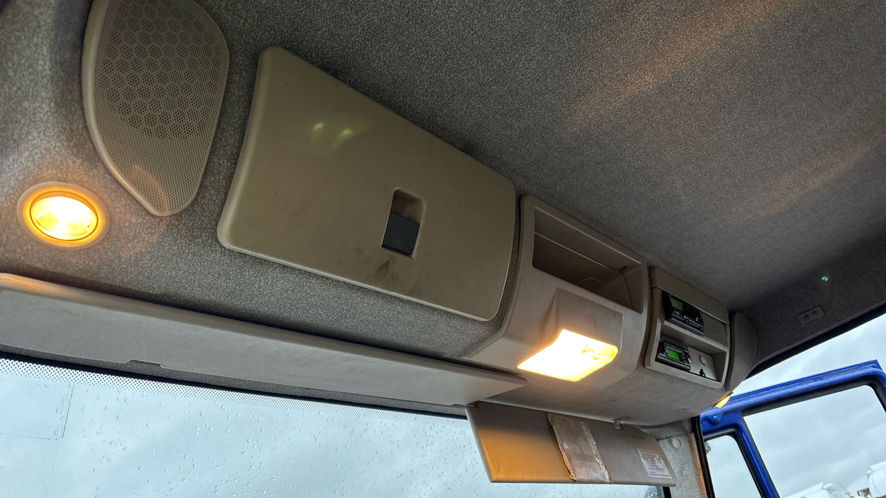 Vrachtwagen met open laadbak IVECO EUROCARGO 75E16: afbeelding 14 Vrachtwagen met open laadbak IVECO EUROCARGO 75E16: afbeelding 14