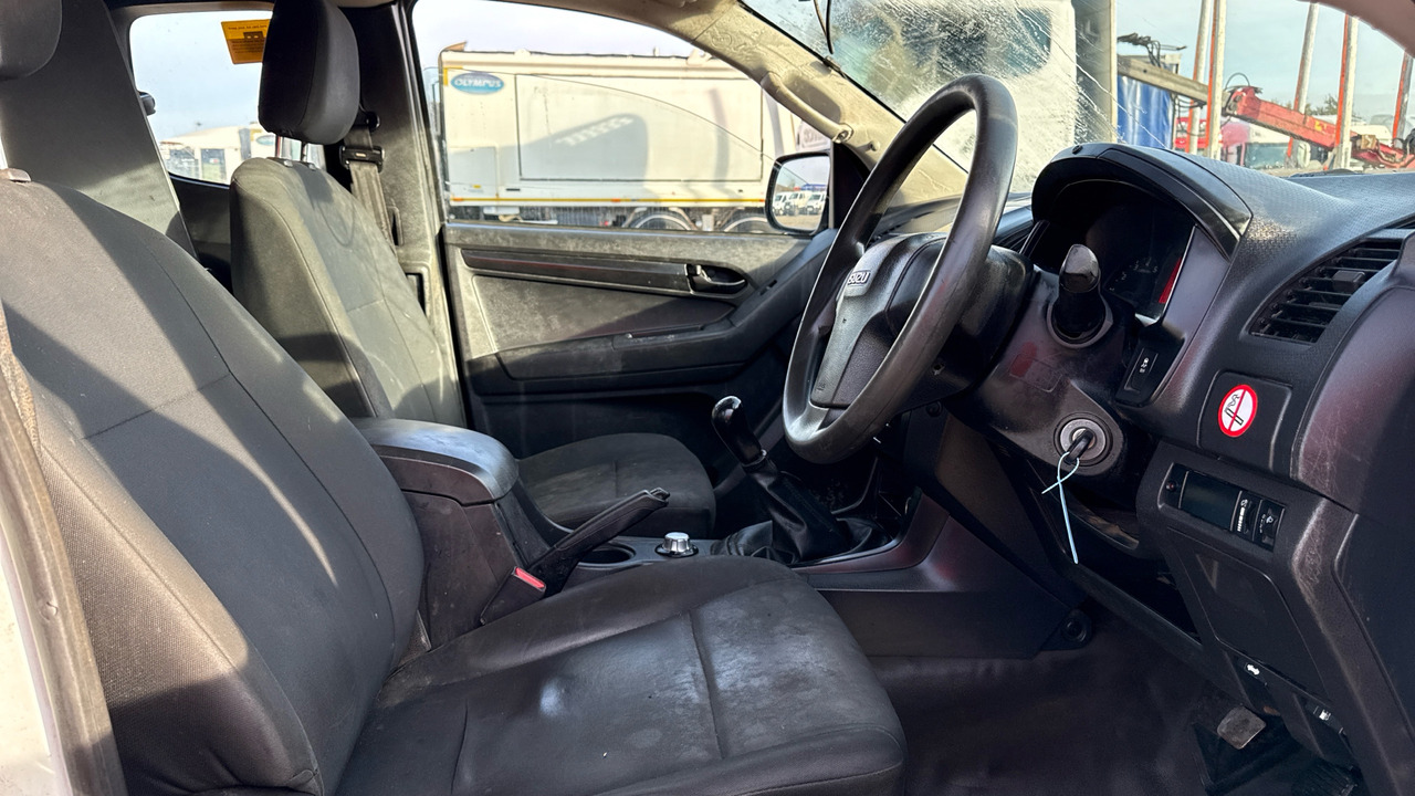 Isuzu D-Max 2.5TD - Pick-up, Bestelwagen met dubbele cabine: afbeelding 5 Isuzu D-Max 2.5TD - Pick-up, Bestelwagen met dubbele cabine: afbeelding 5