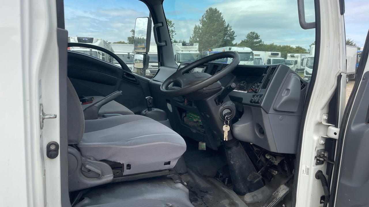 Isuzu N75 190 - Vrachtwagen met open laadbak: afbeelding 5 Isuzu N75 190 - Vrachtwagen met open laadbak: afbeelding 5
