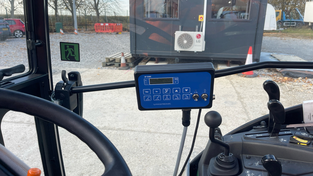 Tractor JOHN DEERE 2038R: afbeelding 8