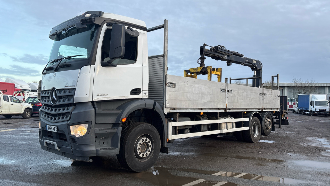 MERCEDES-BENZ AROCS 2532 - Vrachtwagen met open laadbak, Kraanwagen: afbeelding 2 MERCEDES-BENZ AROCS 2532 - Vrachtwagen met open laadbak, Kraanwagen: afbeelding 2