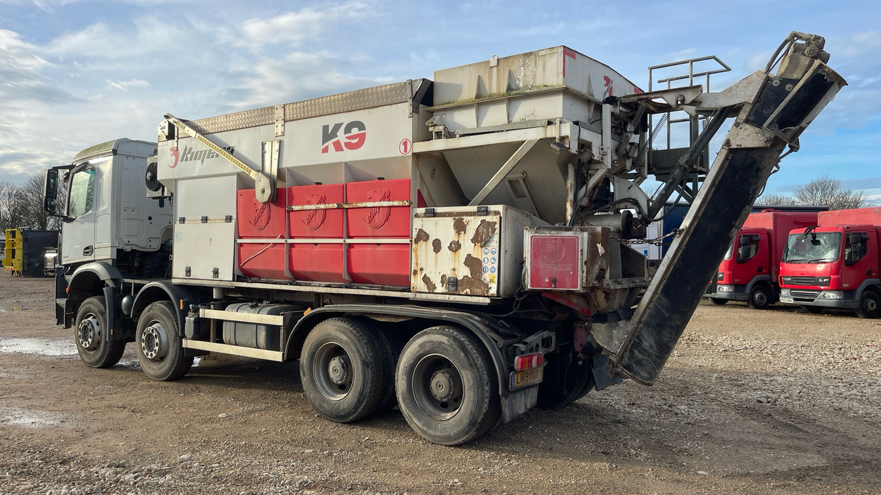 MERCEDES-BENZ AROCS 4140 - Asfaltmachine: afbeelding 3 MERCEDES-BENZ AROCS 4140 - Asfaltmachine: afbeelding 3