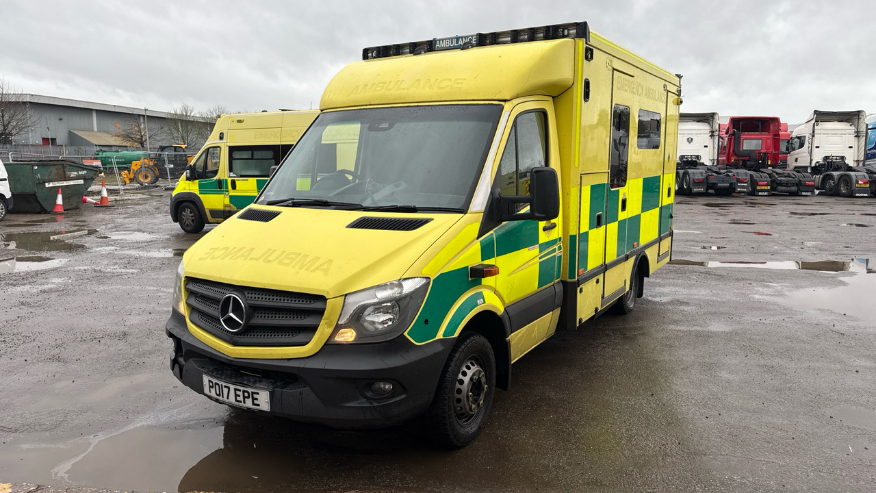 MERCEDES-BENZ SPRINTER 519 CDI - Ambulance: afbeelding 2 MERCEDES-BENZ SPRINTER 519 CDI - Ambulance: afbeelding 2