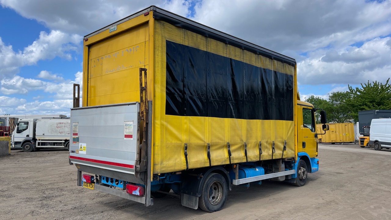 Man TGL 8.150 - Schuifzeilen vrachtwagen: afbeelding 4 Man TGL 8.150 - Schuifzeilen vrachtwagen: afbeelding 4