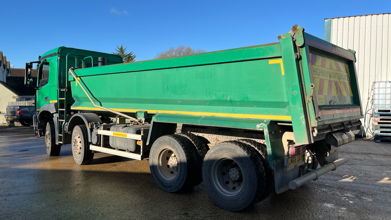 Mercedes-Benz Arocs 3240 - Kipper vrachtwagen: afbeelding 3 Mercedes-Benz Arocs 3240 - Kipper vrachtwagen: afbeelding 3