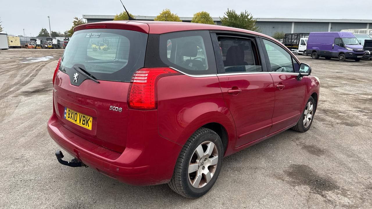 PEUGEOT 5008 2.0 HDI 150PS - Personenwagen: afbeelding 4 PEUGEOT 5008 2.0 HDI 150PS - Personenwagen: afbeelding 4