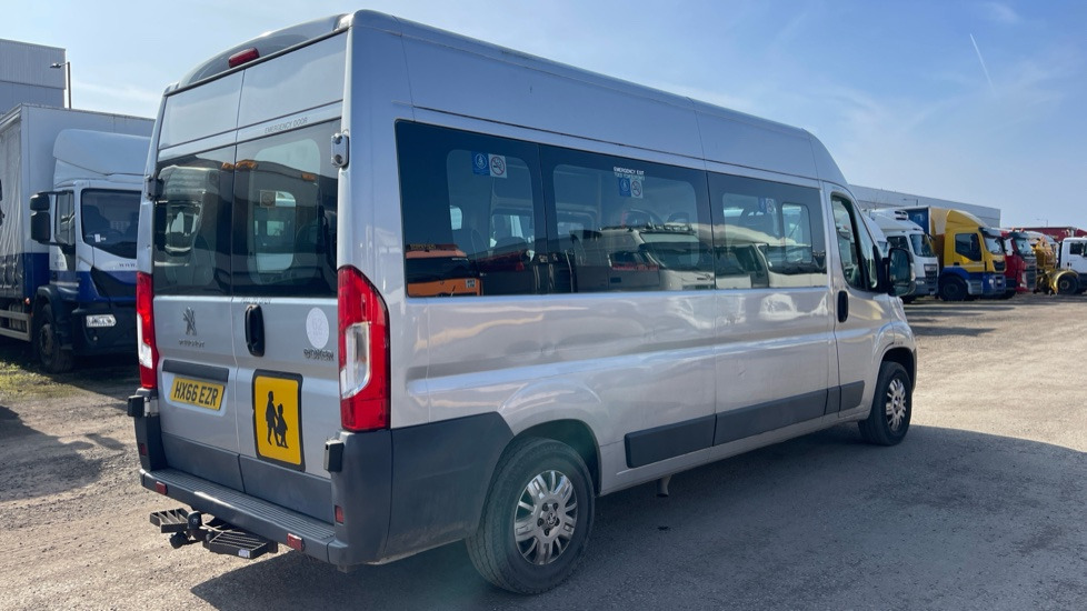 PEUGEOT BOXER 335 2.2 HDI - Minibus, Personenvervoer: afbeelding 4 PEUGEOT BOXER 335 2.2 HDI - Minibus, Personenvervoer: afbeelding 4