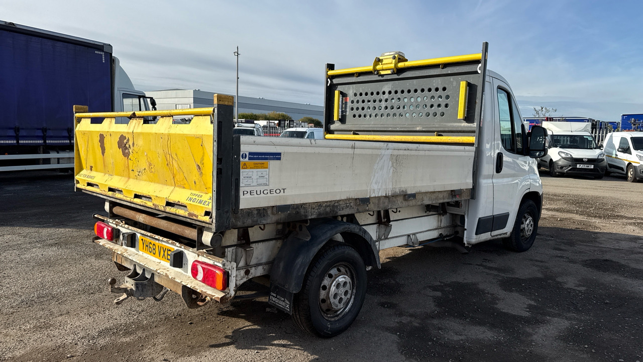 PEUGEOT BOXER 355 2.0 BlueHDi 130ps - Kipper bestelwagen: afbeelding 5 PEUGEOT BOXER 355 2.0 BlueHDi 130ps - Kipper bestelwagen: afbeelding 5