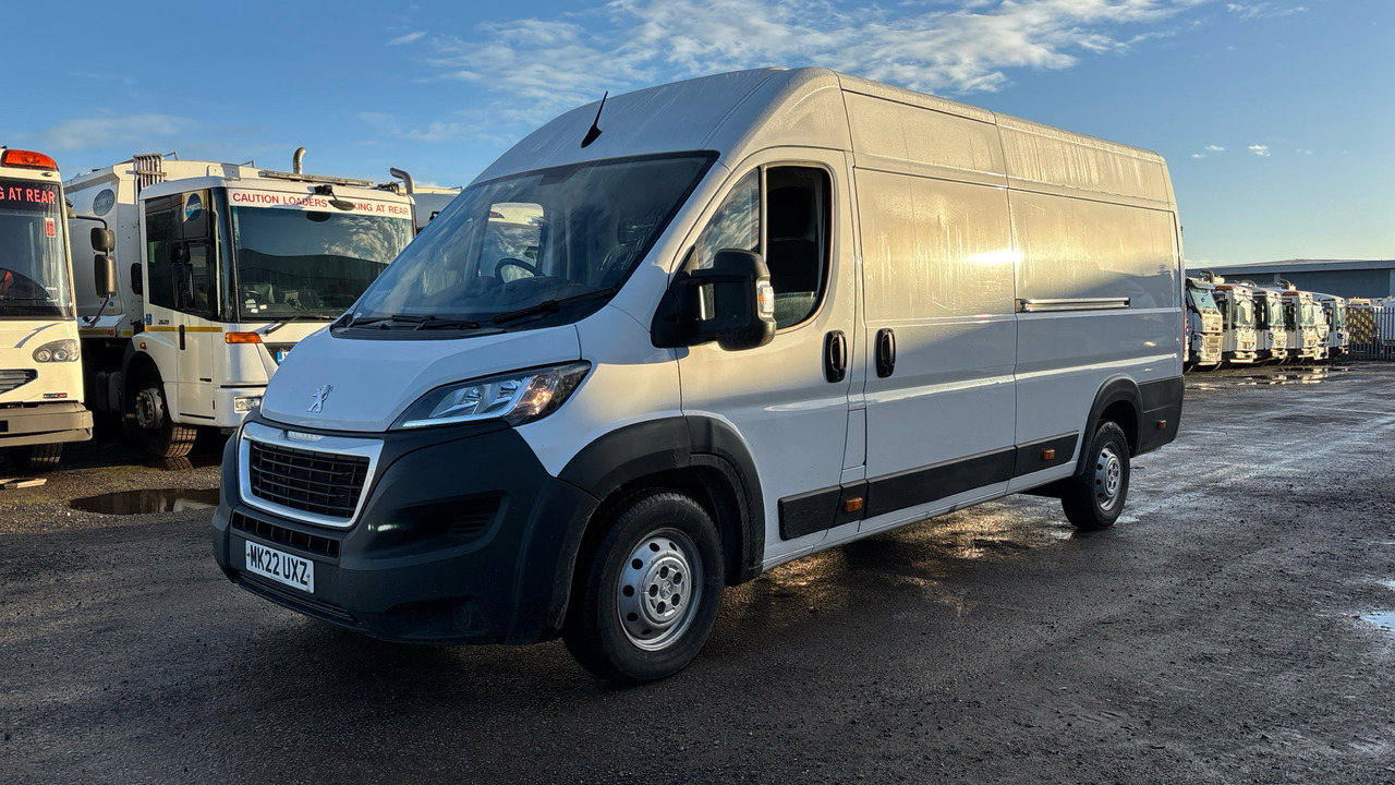PEUGEOT BOXER 435 2.2 BlueHDi H2 Professional Van 140ps - Gesloten bestelwagen: afbeelding 2 PEUGEOT BOXER 435 2.2 BlueHDi H2 Professional Van 140ps - Gesloten bestelwagen: afbeelding 2