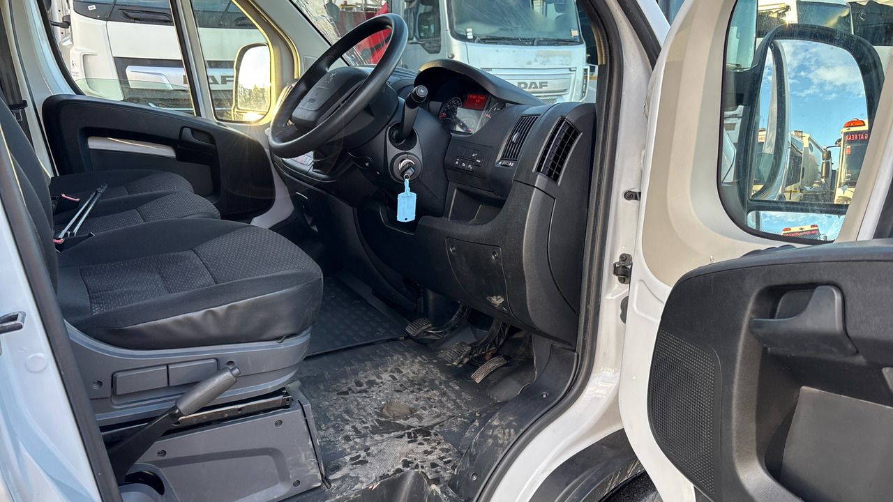 PEUGEOT BOXER 435 2.2 BlueHDi H2 Professional Van 140ps - Gesloten bestelwagen: afbeelding 5 PEUGEOT BOXER 435 2.2 BlueHDi H2 Professional Van 140ps - Gesloten bestelwagen: afbeelding 5