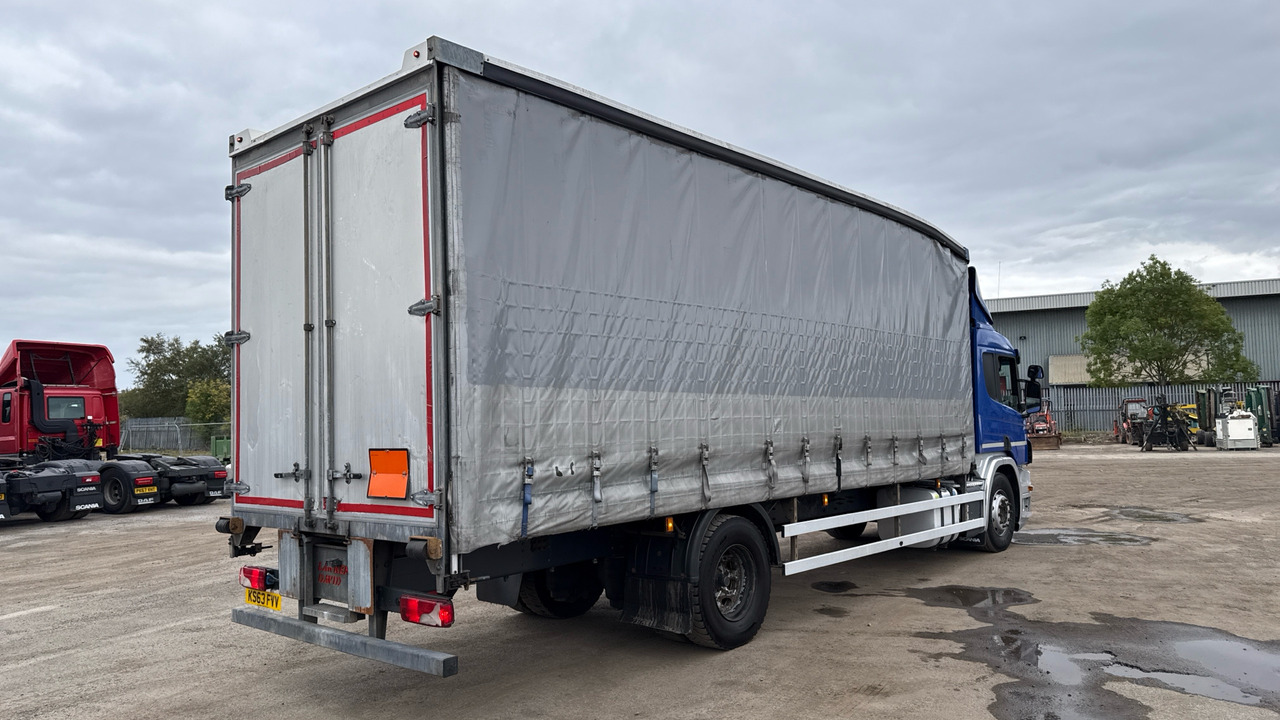 SCANIA P 230 - Schuifzeilen vrachtwagen: afbeelding 4 SCANIA P 230 - Schuifzeilen vrachtwagen: afbeelding 4