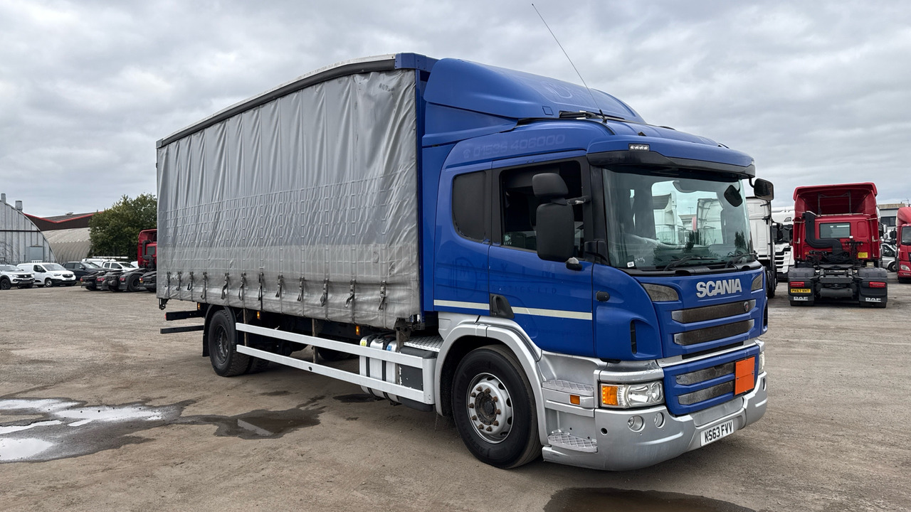 SCANIA P 230 - Schuifzeilen vrachtwagen: afbeelding 1 SCANIA P 230 - Schuifzeilen vrachtwagen: afbeelding 1