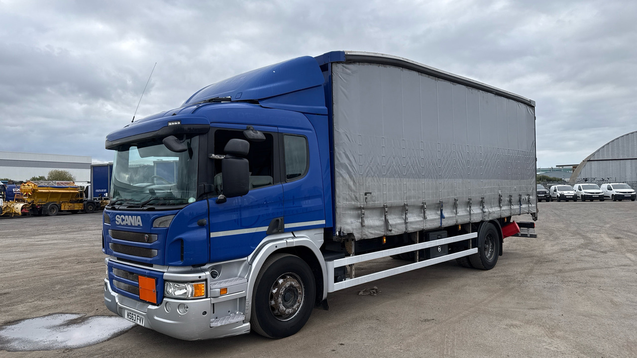 SCANIA P 230 - Schuifzeilen vrachtwagen: afbeelding 2 SCANIA P 230 - Schuifzeilen vrachtwagen: afbeelding 2