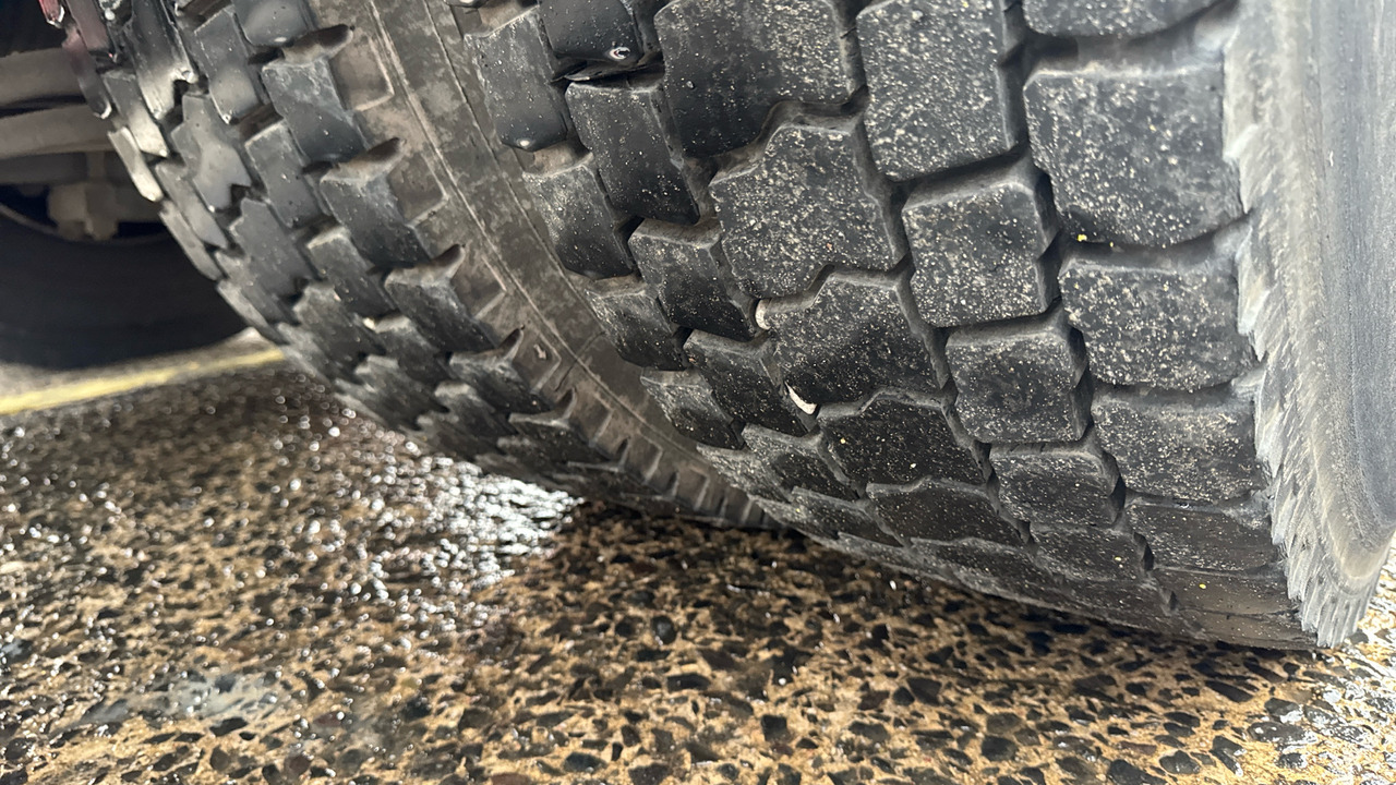 Schuifzeilen vrachtwagen SCANIA P 250: afbeelding 15