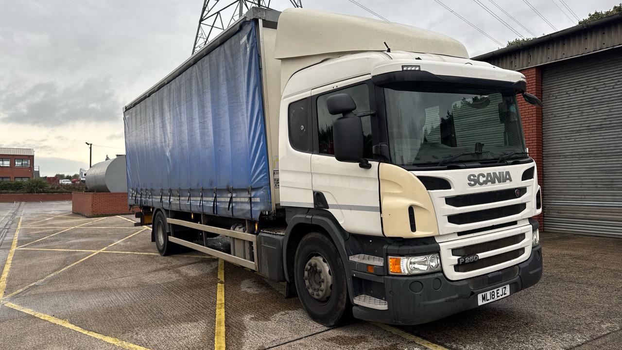 SCANIA P 250 - Schuifzeilen vrachtwagen: afbeelding 1 SCANIA P 250 - Schuifzeilen vrachtwagen: afbeelding 1