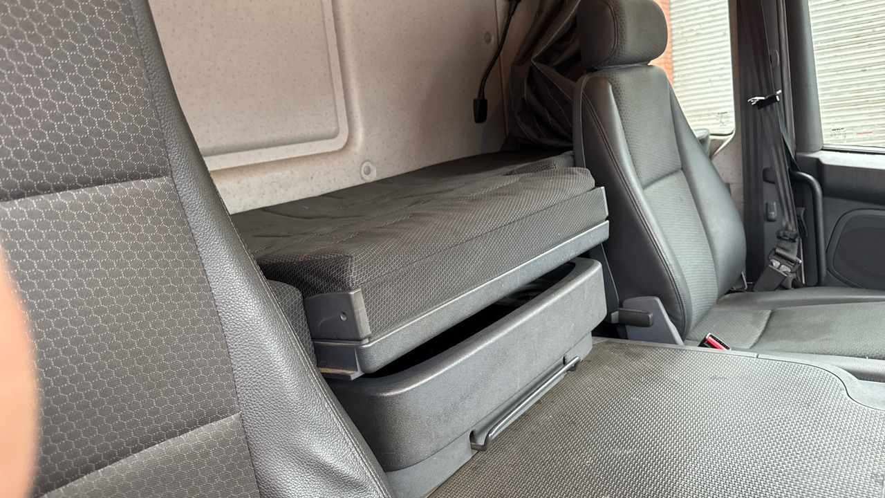 Schuifzeilen vrachtwagen SCANIA P 250: afbeelding 8