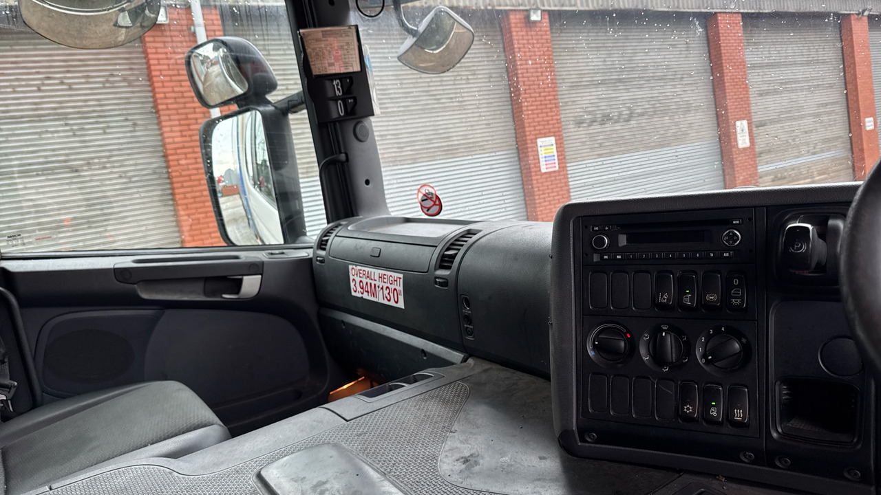 Schuifzeilen vrachtwagen SCANIA P 250: afbeelding 17