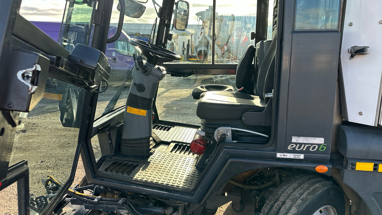 SCHMIDT SWINGO 200 - Veegwagen: afbeelding 5 SCHMIDT SWINGO 200 - Veegwagen: afbeelding 5