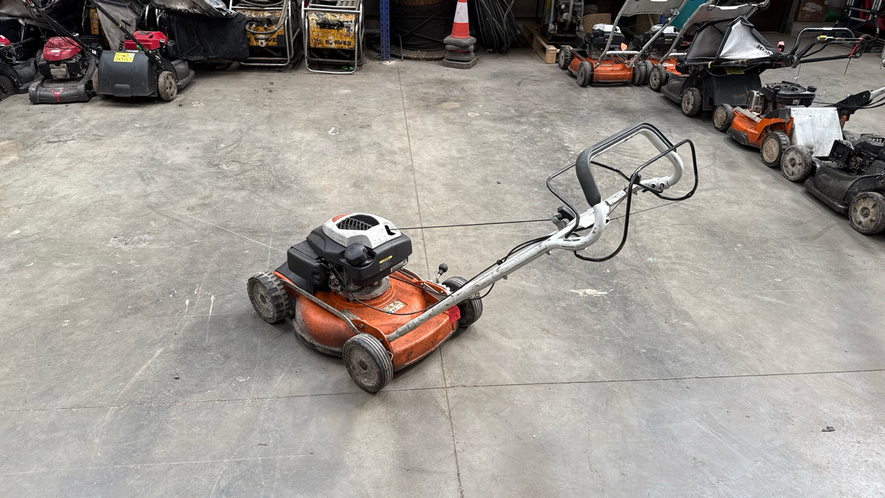 STIHL RM4 RTP - Bouwmaterieel: afbeelding 3 STIHL RM4 RTP - Bouwmaterieel: afbeelding 3