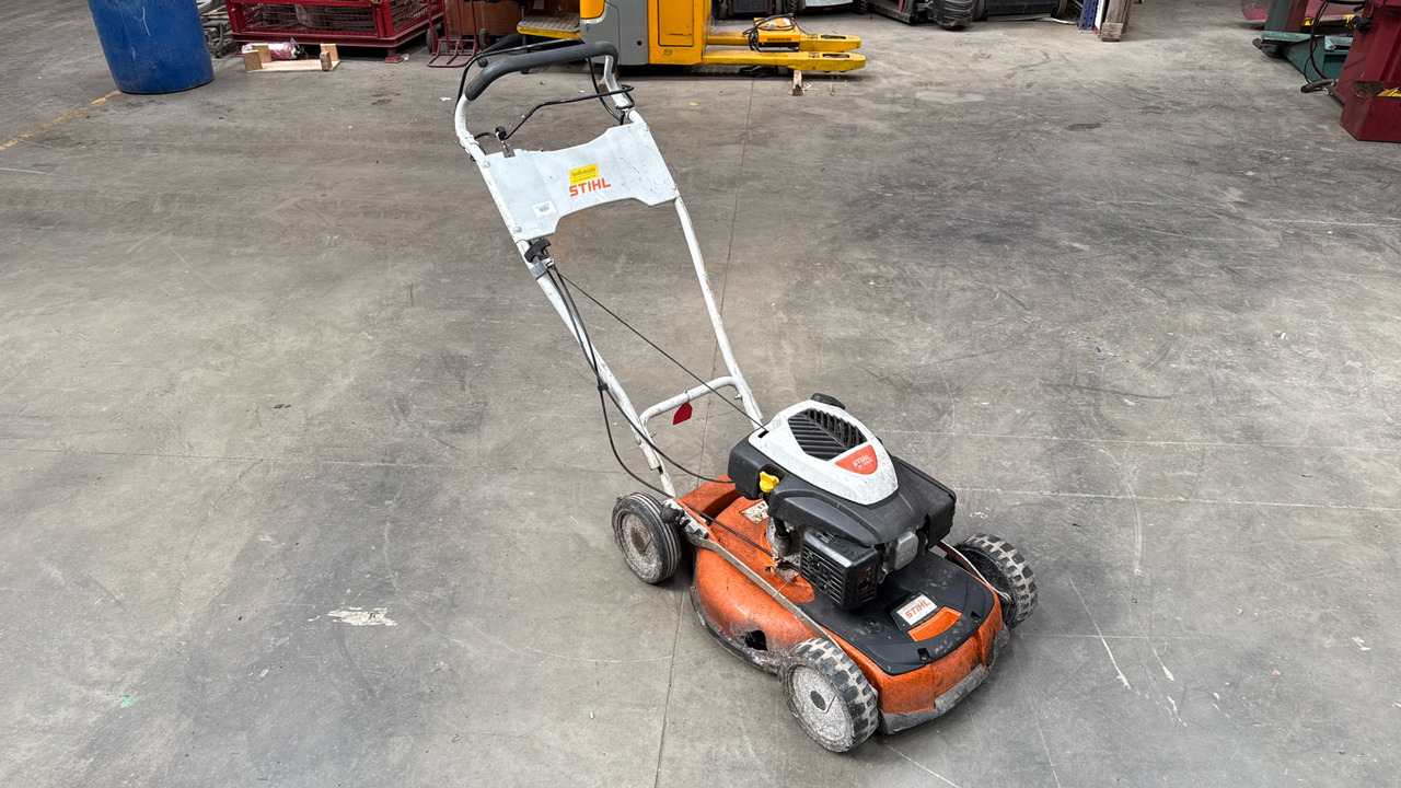 STIHL RM4 RTP - Bouwmaterieel: afbeelding 1 STIHL RM4 RTP - Bouwmaterieel: afbeelding 1
