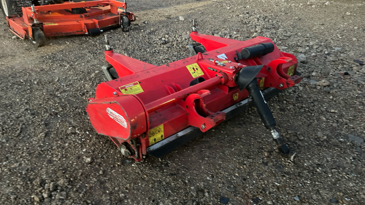 TRIMAX FX-155 - Klepelmaaier: afbeelding 4 TRIMAX FX-155 - Klepelmaaier: afbeelding 4