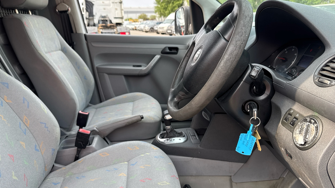 VOLKSWAGEN CADDY C20 1.9 TDI 104PS - Kleine bestelwagen: afbeelding 5 VOLKSWAGEN CADDY C20 1.9 TDI 104PS - Kleine bestelwagen: afbeelding 5