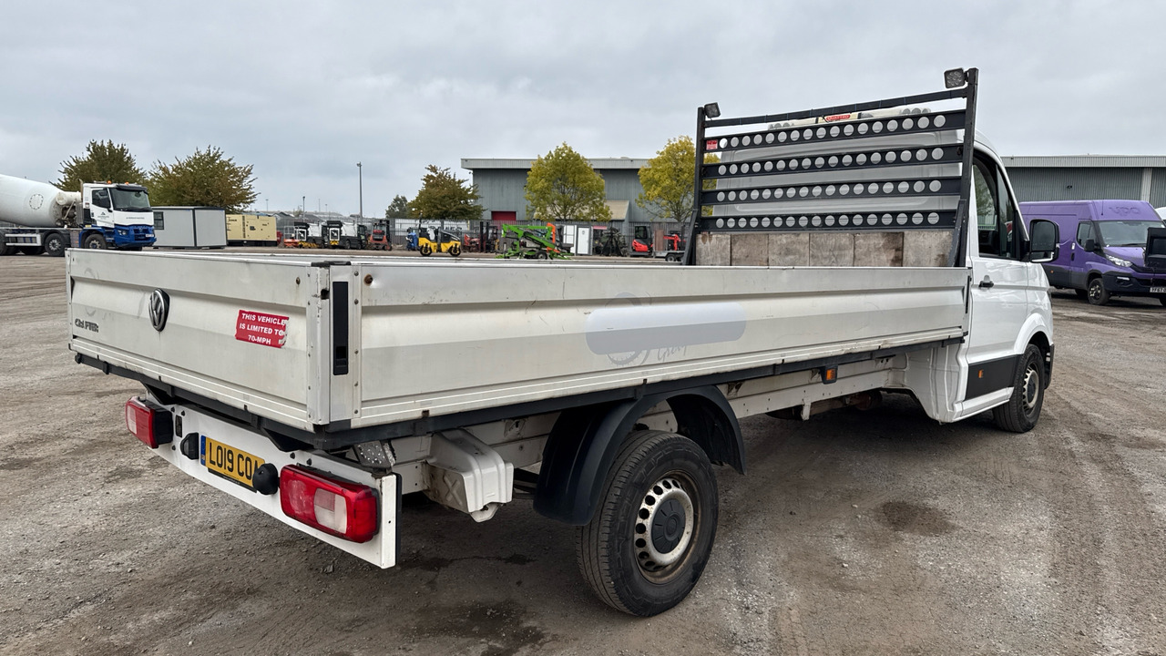 VOLKSWAGEN CRAFTER CR35 2.0 TDI 140PS - Bestelwagen met open laadbak: afbeelding 4 VOLKSWAGEN CRAFTER CR35 2.0 TDI 140PS - Bestelwagen met open laadbak: afbeelding 4