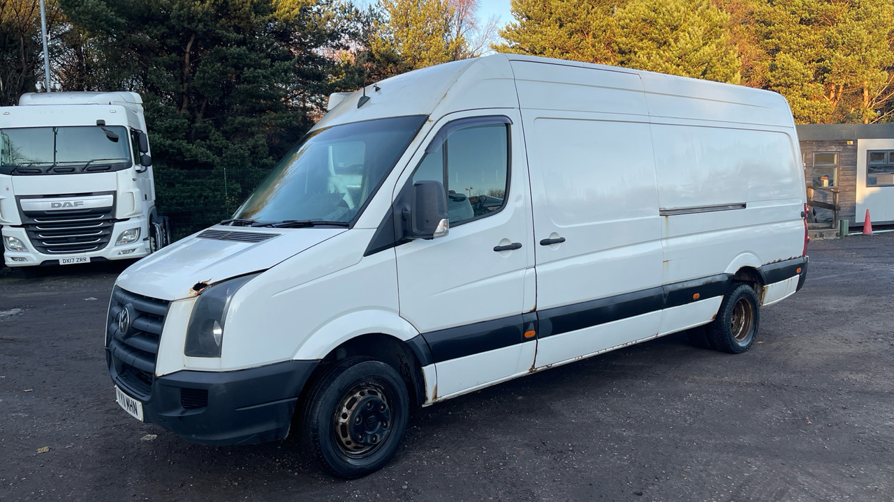 VOLKSWAGEN CRAFTER CR50 PLUS 2.5 TDI - Gesloten bestelwagen: afbeelding 2 VOLKSWAGEN CRAFTER CR50 PLUS 2.5 TDI - Gesloten bestelwagen: afbeelding 2