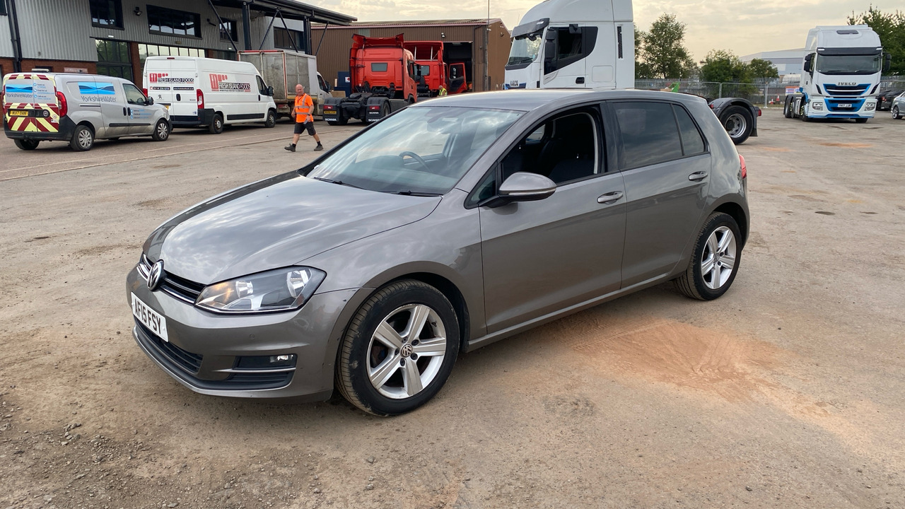 VOLKSWAGEN GOLF 1.6 TDI 105 Match 5dr DSG - Hatchback: afbeelding 2 VOLKSWAGEN GOLF 1.6 TDI 105 Match 5dr DSG - Hatchback: afbeelding 2