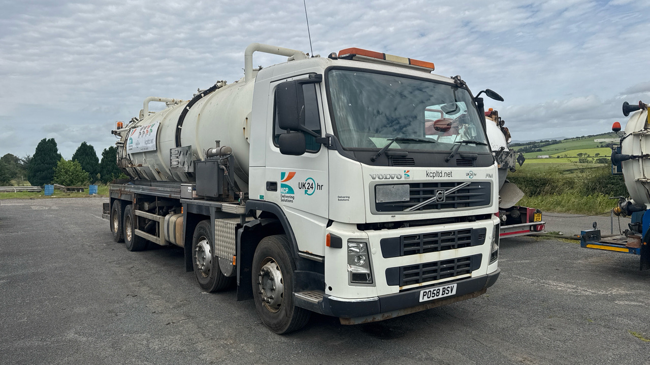 VOLVO FM 340 - Vacuümwagen: afbeelding 1 VOLVO FM 340 - Vacuümwagen: afbeelding 1