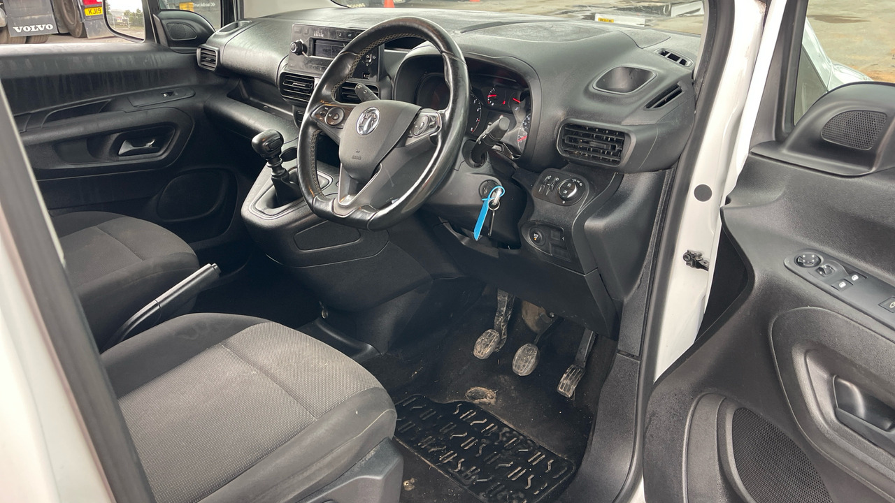 Vauxhall Combo Cargo 2300 1.5 TURBO D 100PS - Kleine bestelwagen: afbeelding 5 Vauxhall Combo Cargo 2300 1.5 TURBO D 100PS - Kleine bestelwagen: afbeelding 5