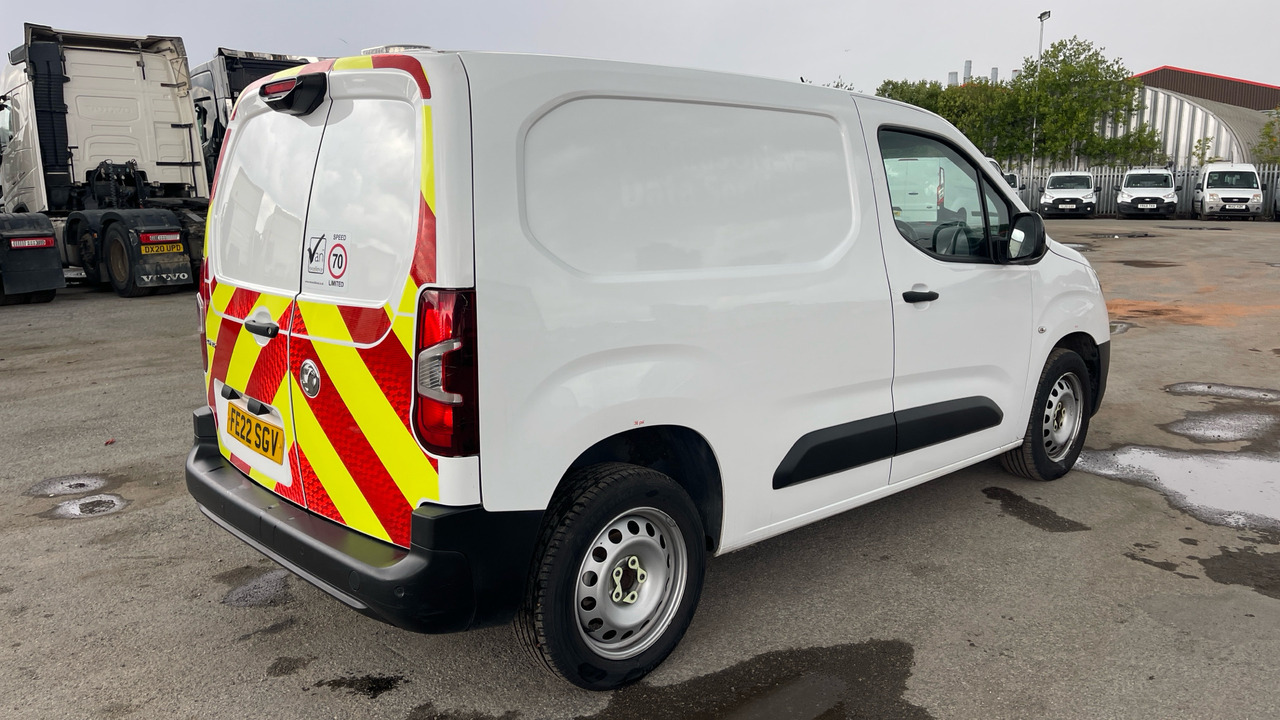 Vauxhall Combo Cargo 2300 1.5 TURBO D 100PS - Kleine bestelwagen: afbeelding 4 Vauxhall Combo Cargo 2300 1.5 TURBO D 100PS - Kleine bestelwagen: afbeelding 4