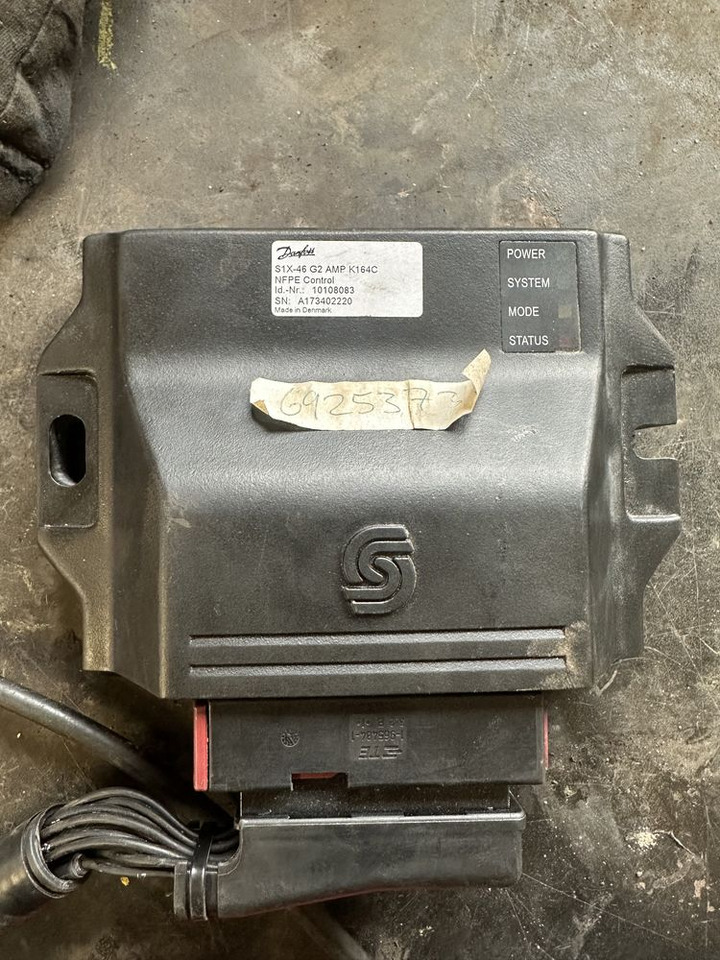 Moduł Danfoss Sauer sterownik S1X-46 G2 AMP K164C - Onderdelen voor Landbouwmachine: afbeelding 1 Moduł Danfoss Sauer sterownik S1X-46 G2 AMP K164C - Onderdelen voor Landbouwmachine: afbeelding 1